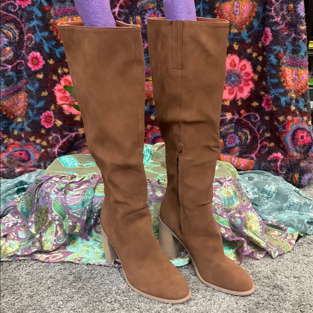 Brown Knee-High Women's Boots
